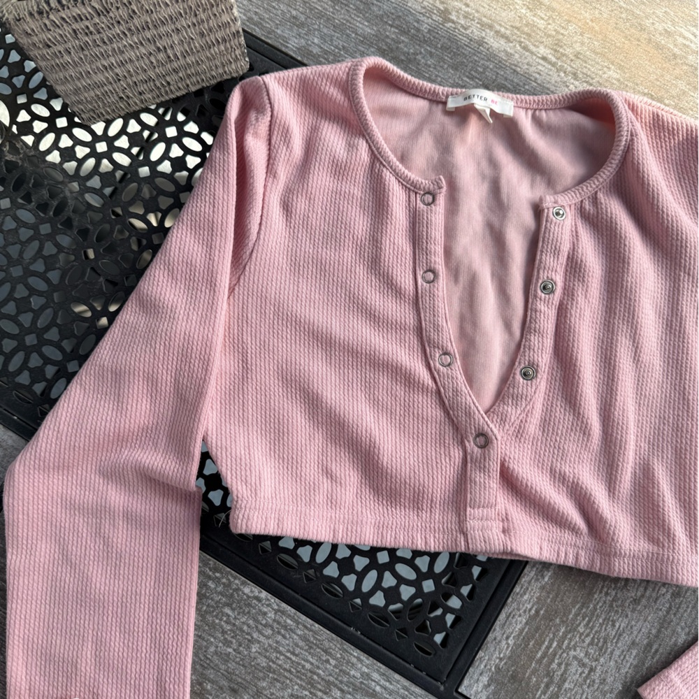 Pink Button-Up Top 🤍 - Picture 2 of 3